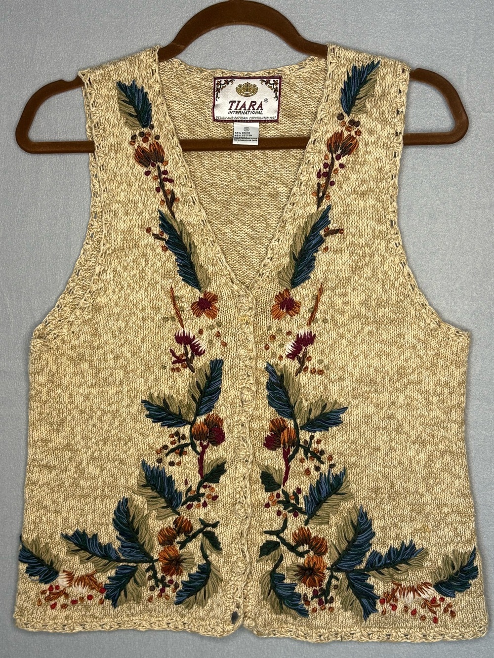 Vintage 90s Tiara International Embroidered Floral Knit Vest Boho Cottagecore